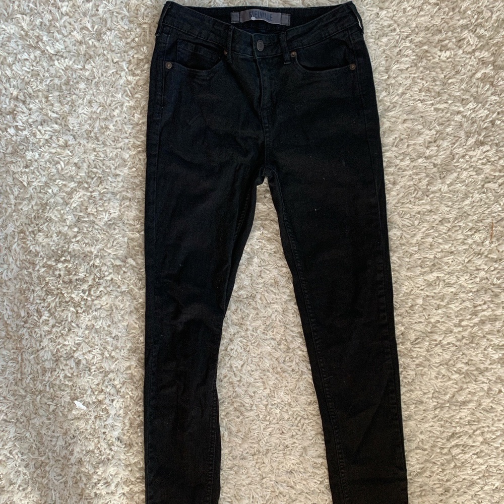 Brandy Melville skinny jeans